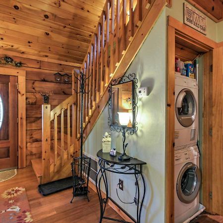 Villa Cozy Nest Gatlinburg Cabin With Porch And Jacuzzi! Extérieur photo