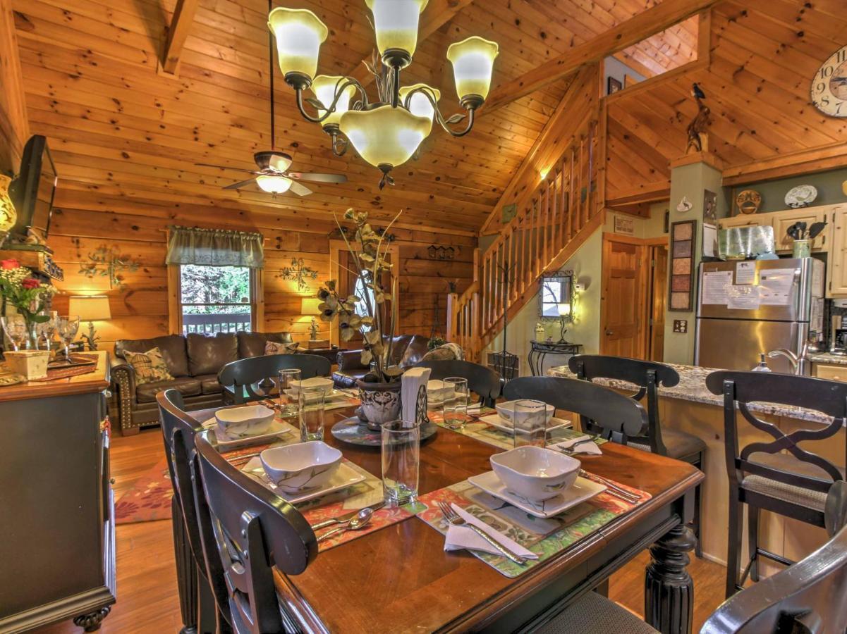 Villa Cozy Nest Gatlinburg Cabin With Porch And Jacuzzi! Extérieur photo