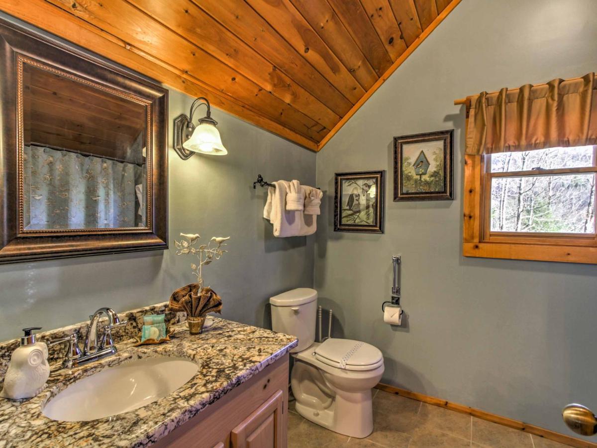 Villa Cozy Nest Gatlinburg Cabin With Porch And Jacuzzi! Extérieur photo